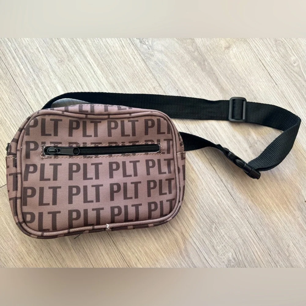 Prettylittlething | PLT brown bum bag. - Picture 2 of 4